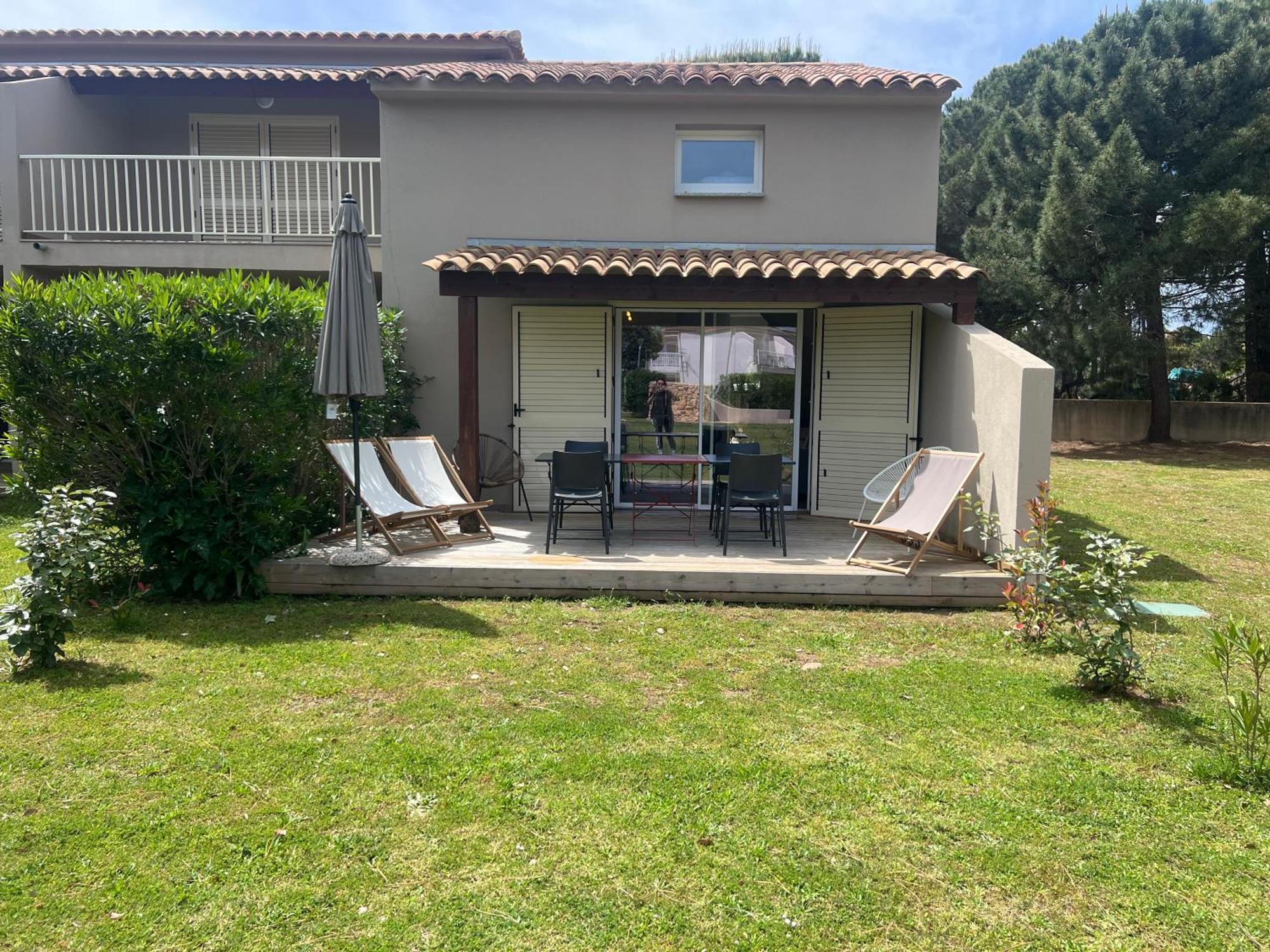 Fiori Di Cala Rossa Residence Hoteliere Lecci Exterior photo